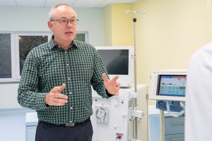 Dr. Andreas Glöckner ist Medical Director bei OPHARDT hygiene