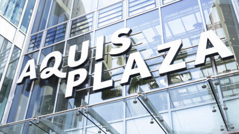 Shopping in Aachen mit besten hygienischen Bedinungen: Sechs PRAESIDIO Desinfektionsmittelspender bereichern jetzt das Aquis Plaza